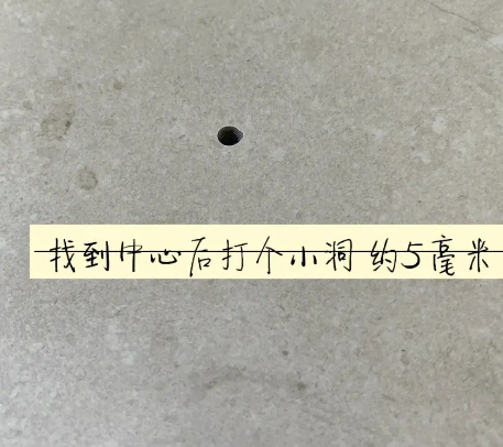 邵武瓷砖空鼓维修公司专业解答在瓷砖铺贴过程中，如果砂料搅拌不均匀，将会带来以下问题